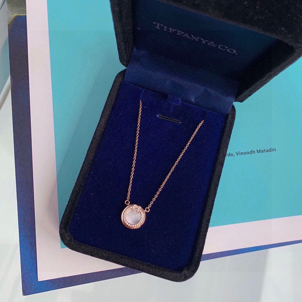 18K Tiffany Diamond & Turquoise Circle Pendant Necklace