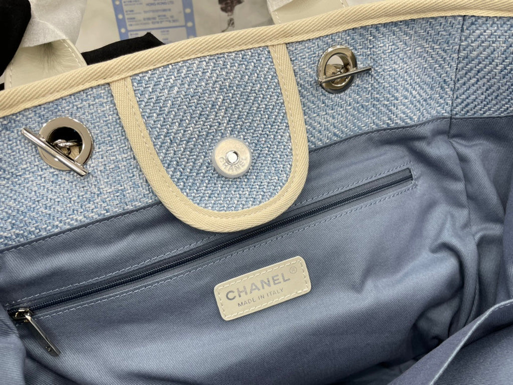CHANEL DEAUVILLE LARGE 38 TOTE BAG IN LIGHT BLUE CANVAS WITH BLACK LOGO