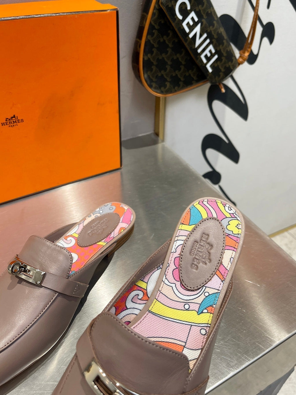 HERMES 0Z MULE ASH CALFSKIN WITH PATTERN