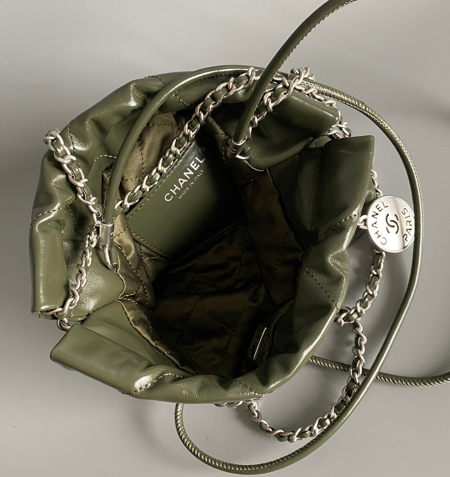 CHANEL HOBO MINI 20CM OLIVE LAMBSKIN