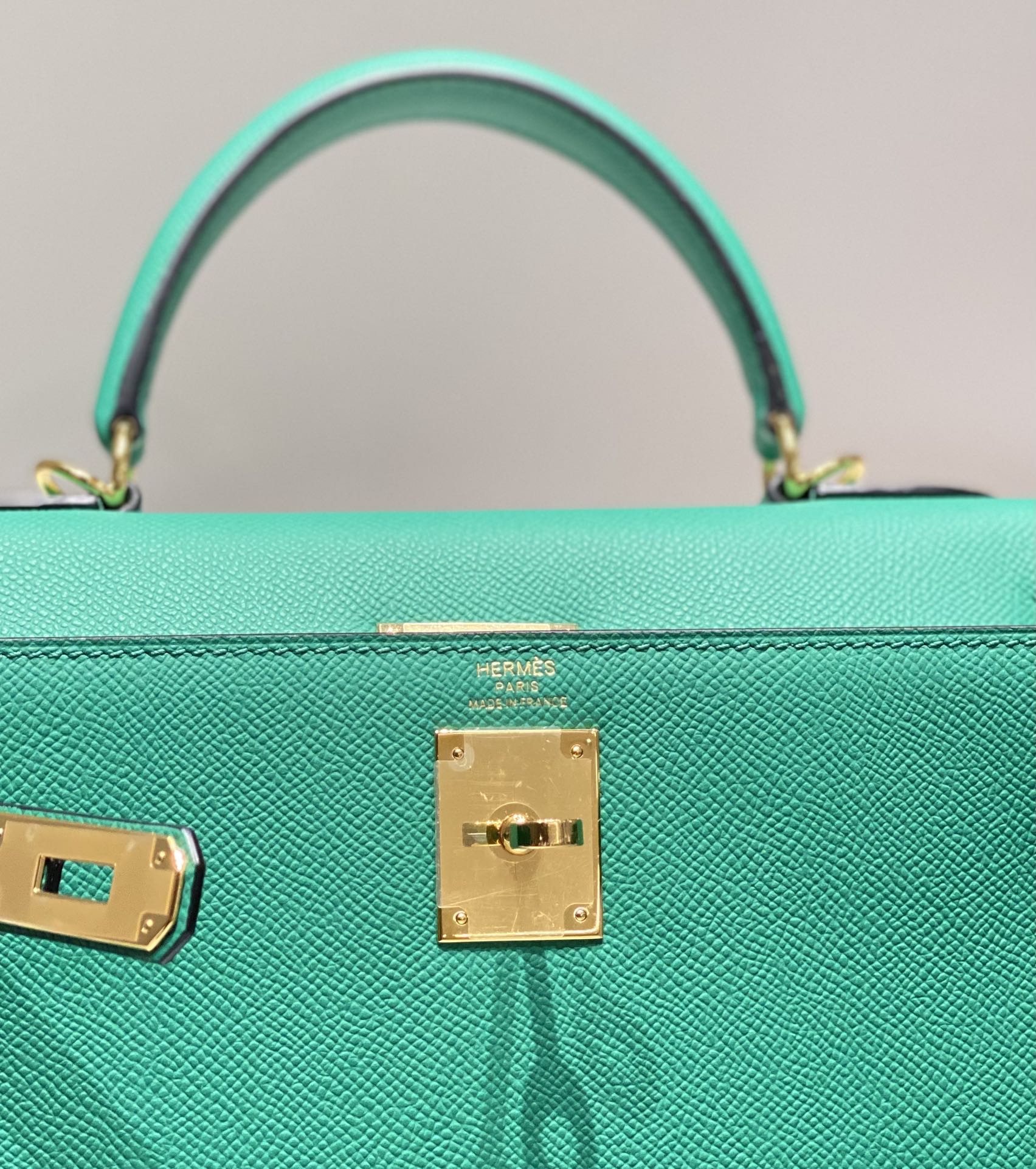 HERMES KELLY 28CM IN VERT VERTIGO EPSOM CALFSKIN GOLD HARDWARE