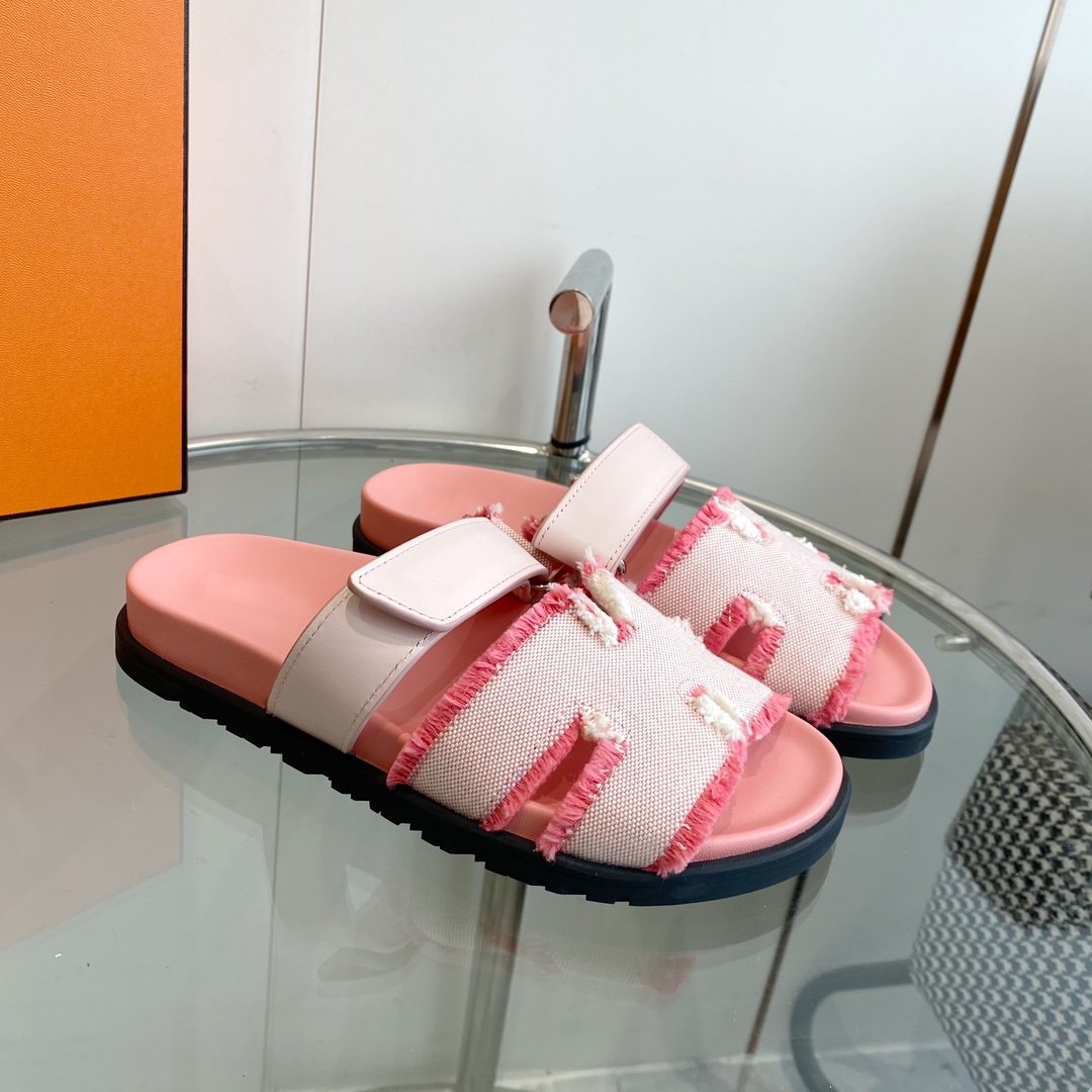 HERMES Chypre Techno Sandal Pink Leather