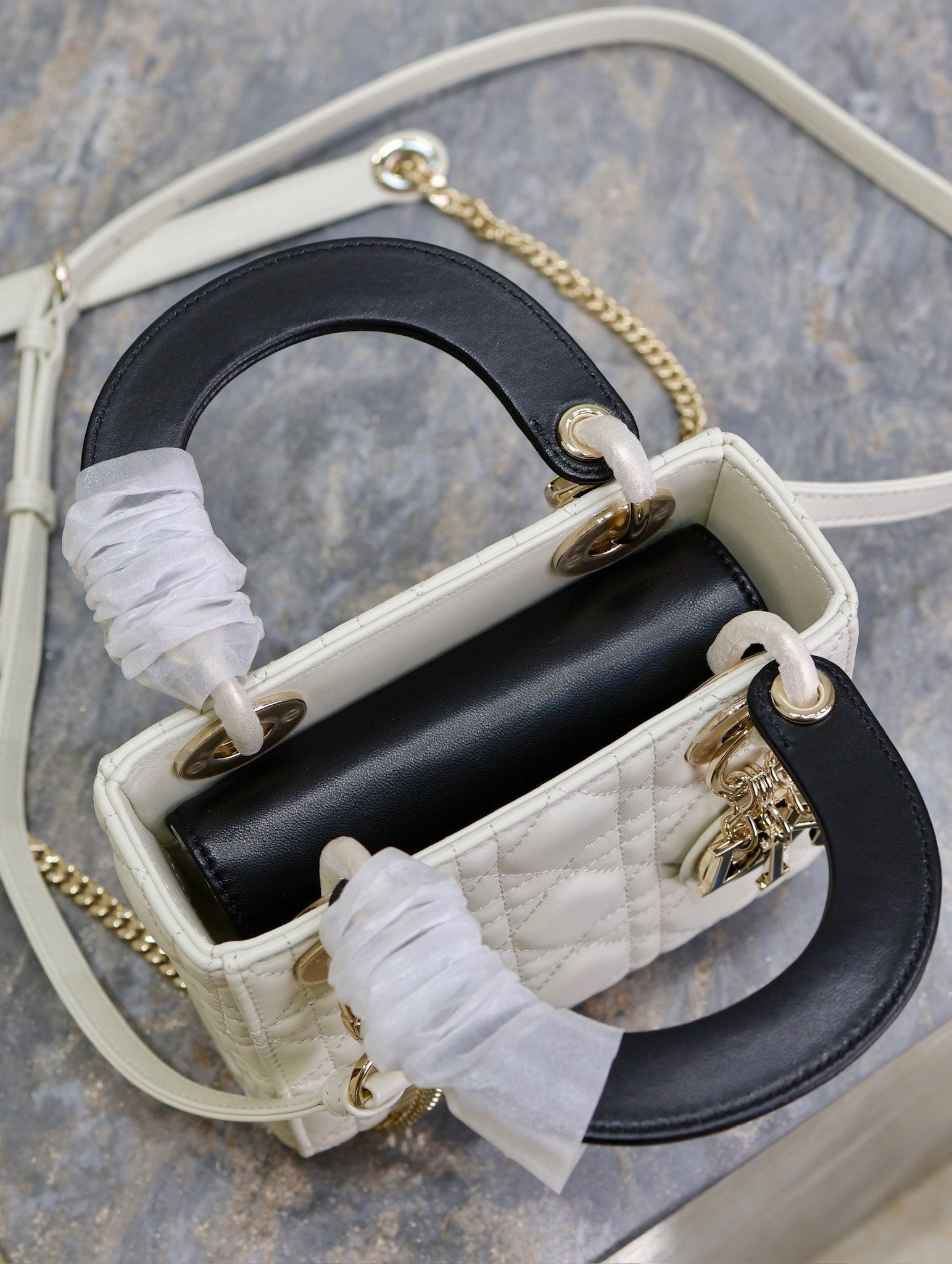 DIOR MINI LADY BAG 17 IN WHITE QUILTED MACROCANNAGE CALFSKIN BLACK STRAP