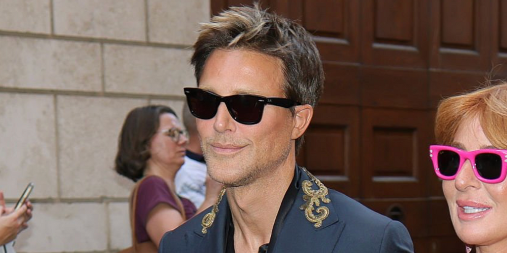 Ray-Ban Wayfarer 2140 901 Black - As Seen On Leonardo DiCaprio & Hailey Bieber