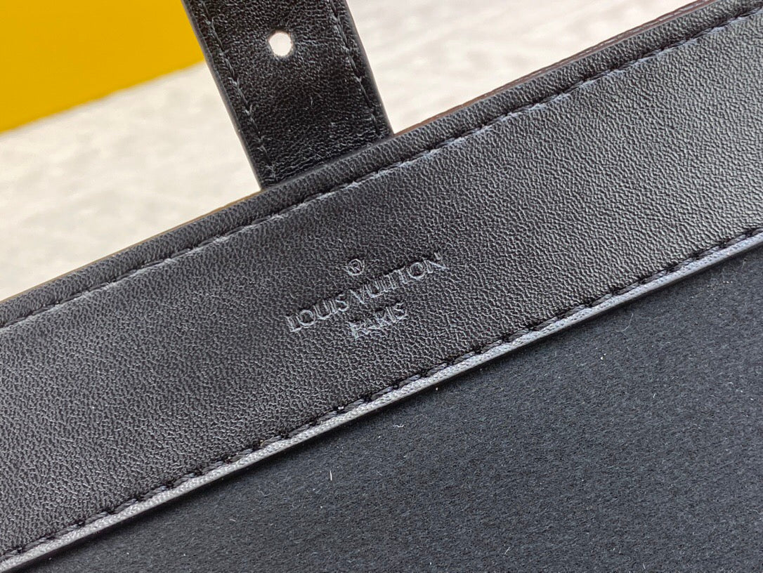 LOUIS VUITTON ETUI 3 MONTRES MONOGRAM TAURILLON BLACK CALFSKIN