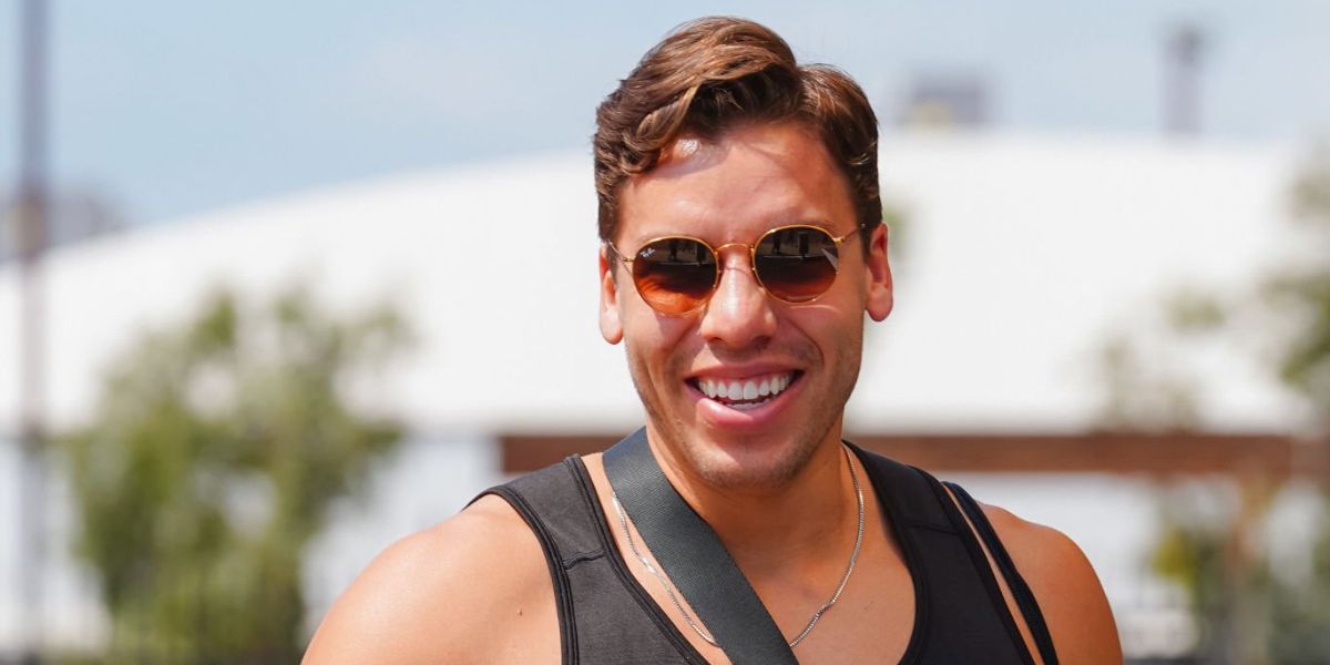 Ray-Ban Round Metal RB 3447 9001/A5 Shiny Light Bronze - As Seen On Joseph Baena & Eddie Nketiah