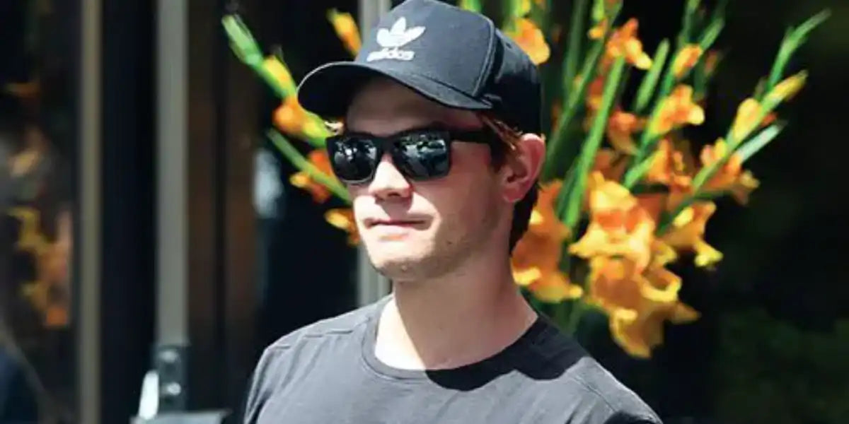 Ray-Ban Justin 4165 Black/Silver Mirror 622/6G - As Seen On KJ Apa & Dilraba Dilmurat
