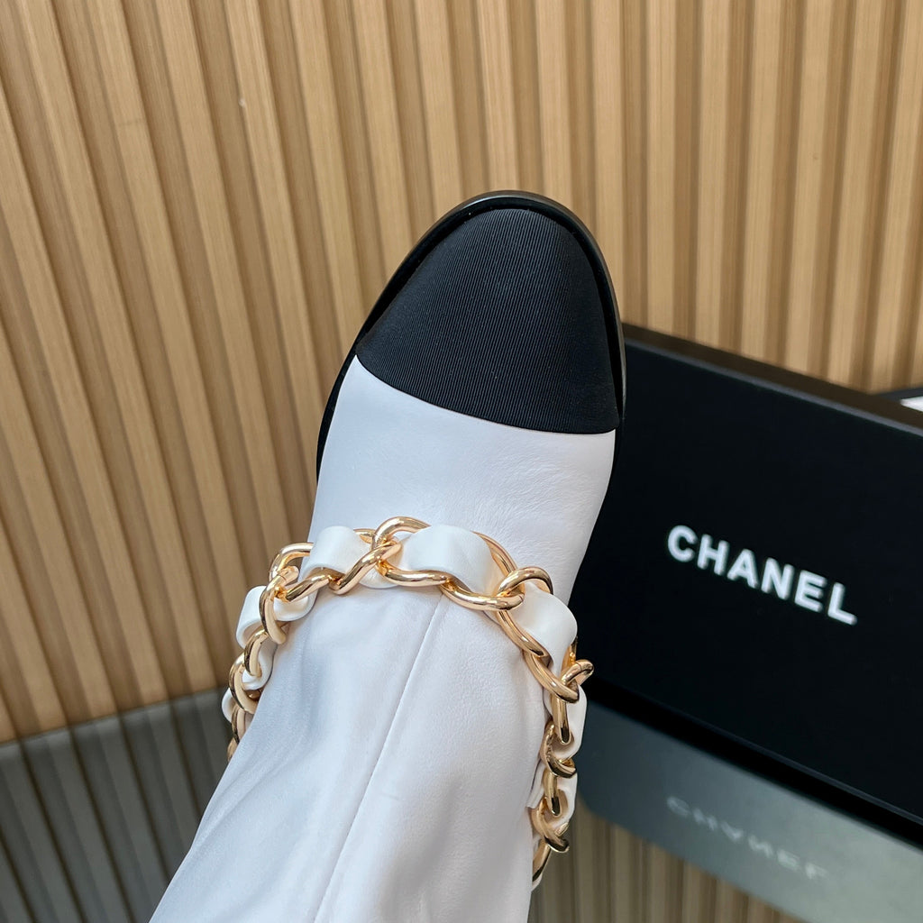 CHANEL 25S KNEE-HIGH HEELED BOOTS 65MM IN WHITE CALFSKIN GOLD HARDWARE