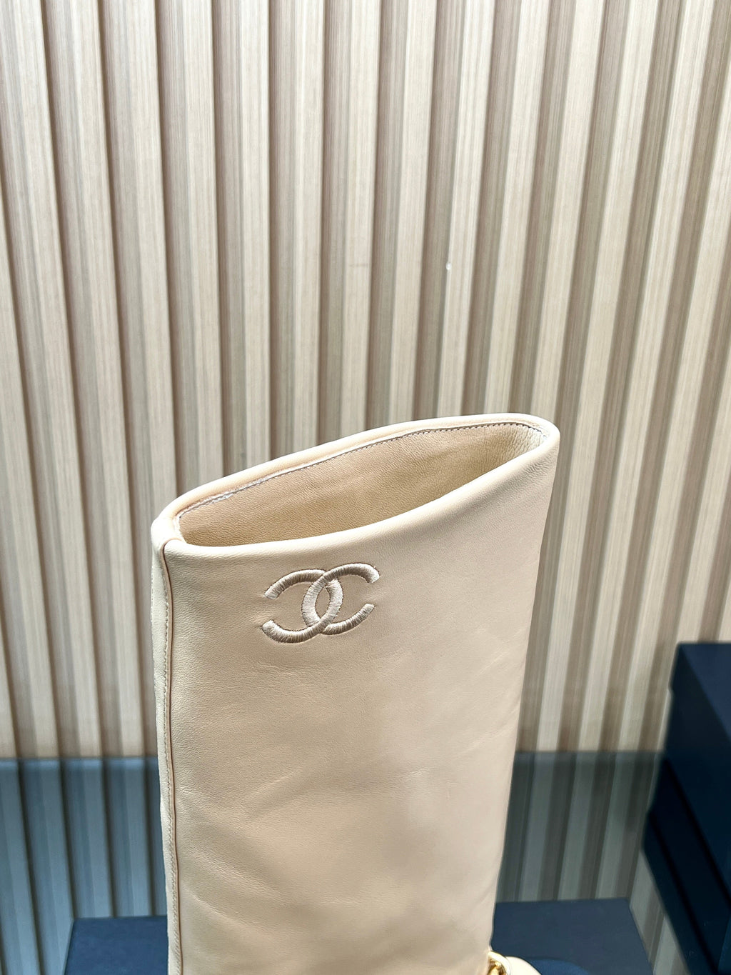 CHANEL 25S HIGH BOOTS 65MM IN BEIGE CALFSKIN GOLD HARDWARE