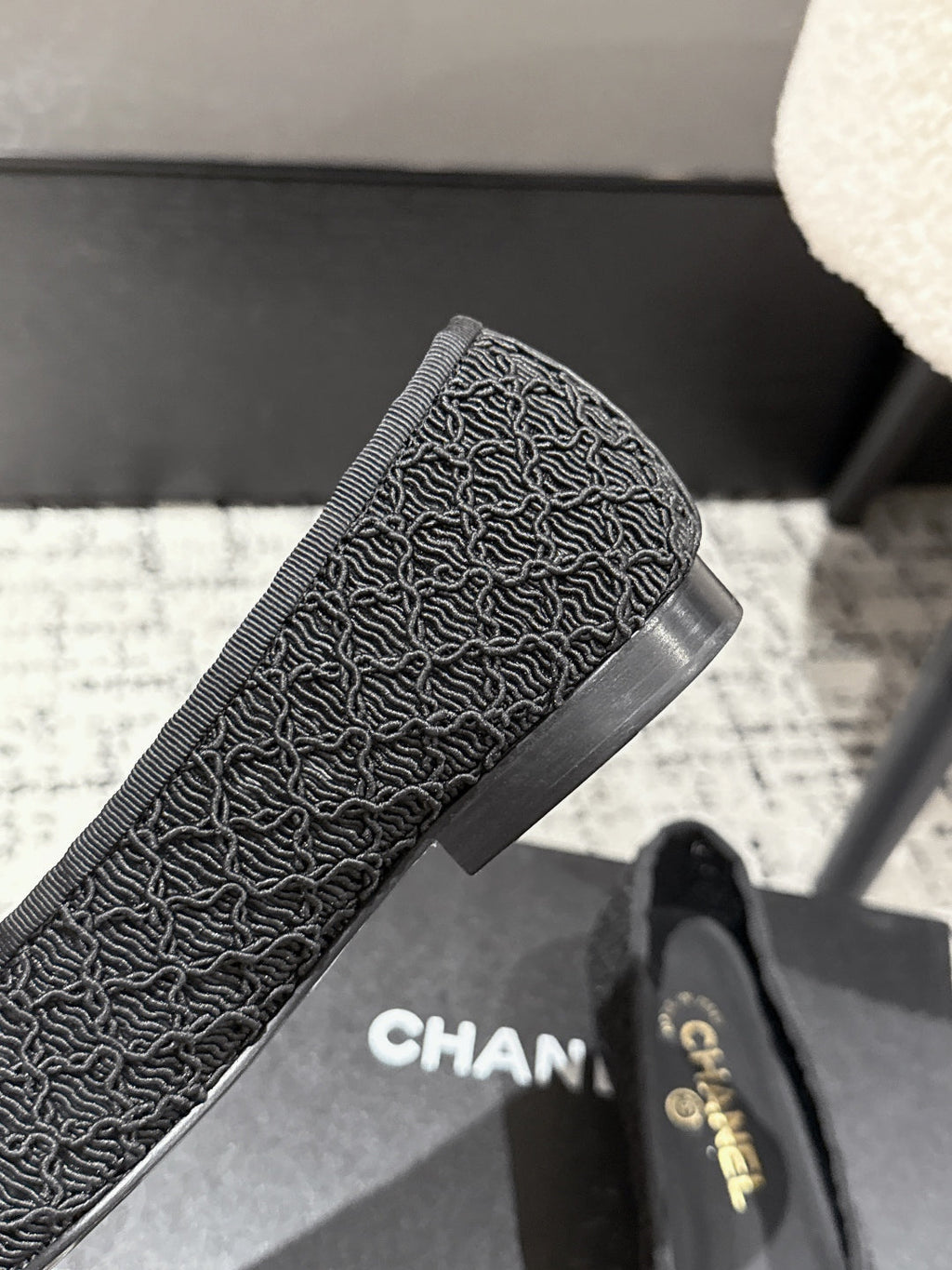 CHANEL BALLET FLAT 25S IN BLACK TWEED