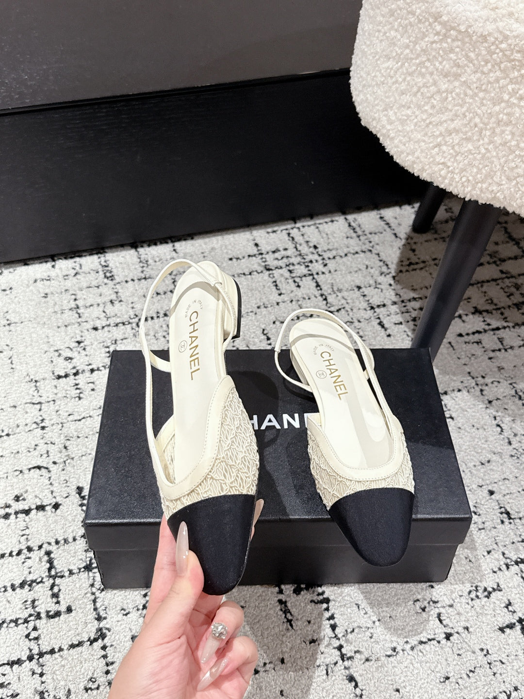 CHANEL SLINGBACK 25S IN OFF WHITE AND BLACK FABRIC