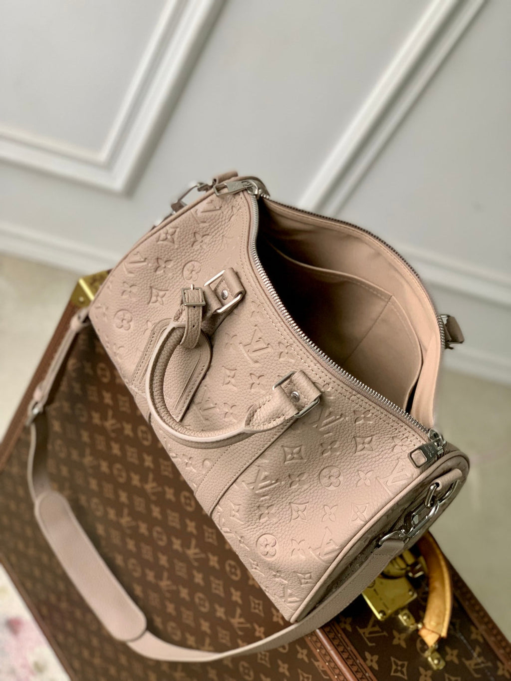 LOUIS VUITTON KEEPALL BANDOULIÈRE 34 BAG IN LIGHT BROWN MONOGRAM TAURILLON CALFSKIN