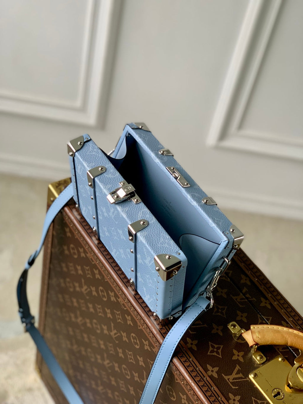 LOUIS VUITTON WALLET TRUNK TAIGARAMA 21.5 IN BLUE MONOGRAM COATED CANVAS