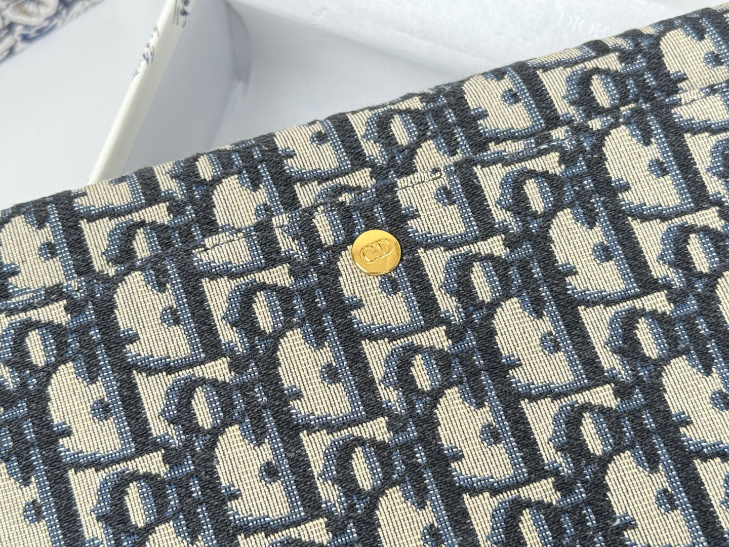 DIOR 25S 30 MONTAIGNE AVENUE POUCH WITH FLAP 30 IN BLUE  OBLIQUE JACQUARD