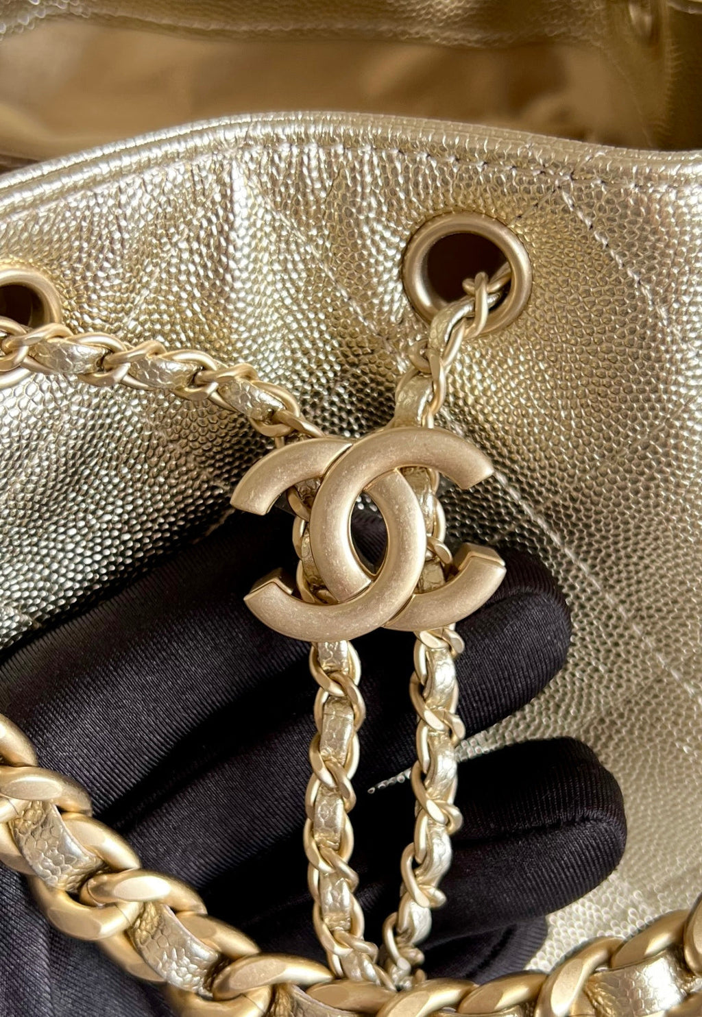 CHANEL 25S HOBO BAG 30 IN LIGHT GOLD METALLIC CAVIAR