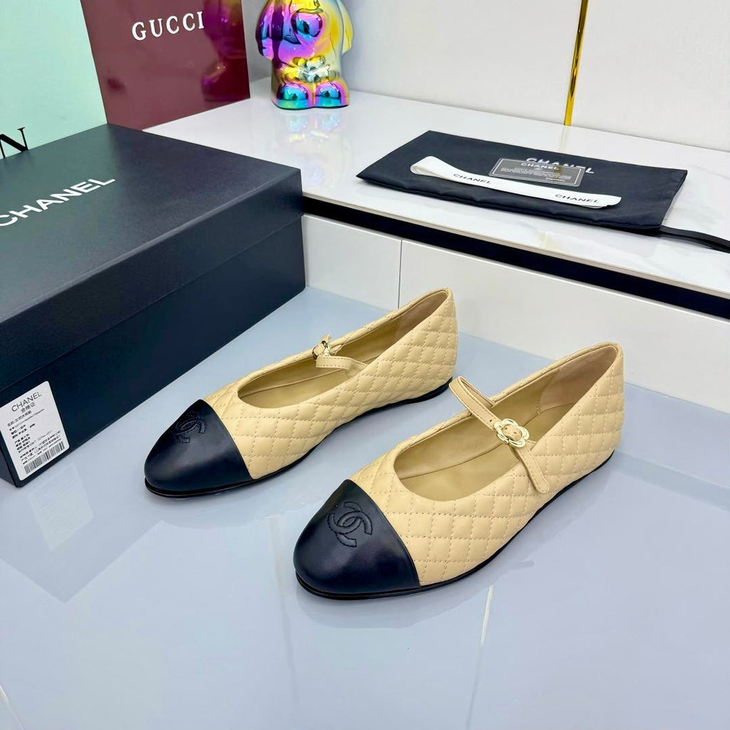 CHANEL MARY JANE FLAT 25S IN BEIGE LAMBSKIN EMBOSSED LOGO
