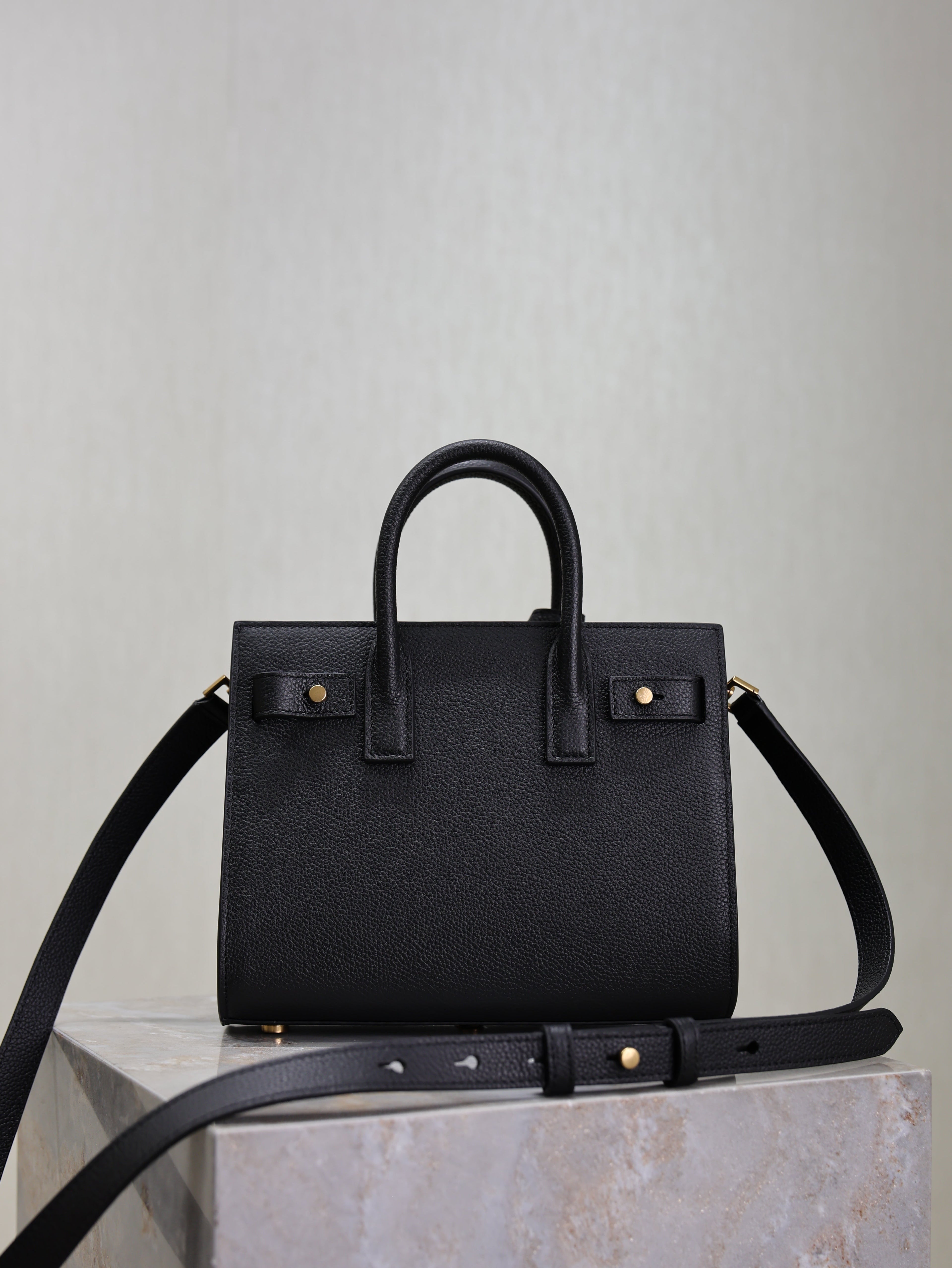 YSL 25S SAC DE JOUR 22 IN BLACK SUPPLE GRAINED CALFSKIN GOLD HARDWRE