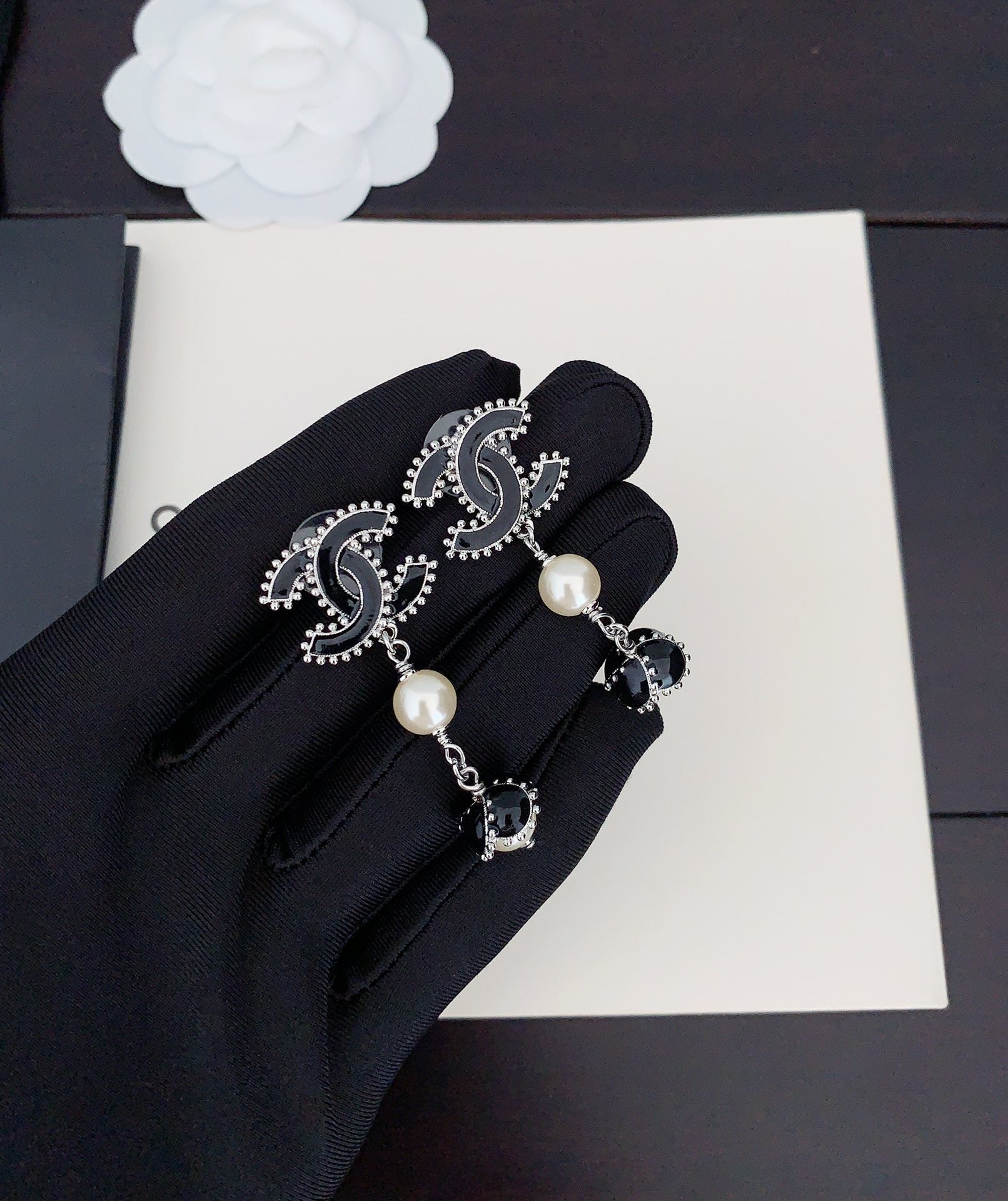 18K  Chanel Pearl Crystals Earrings