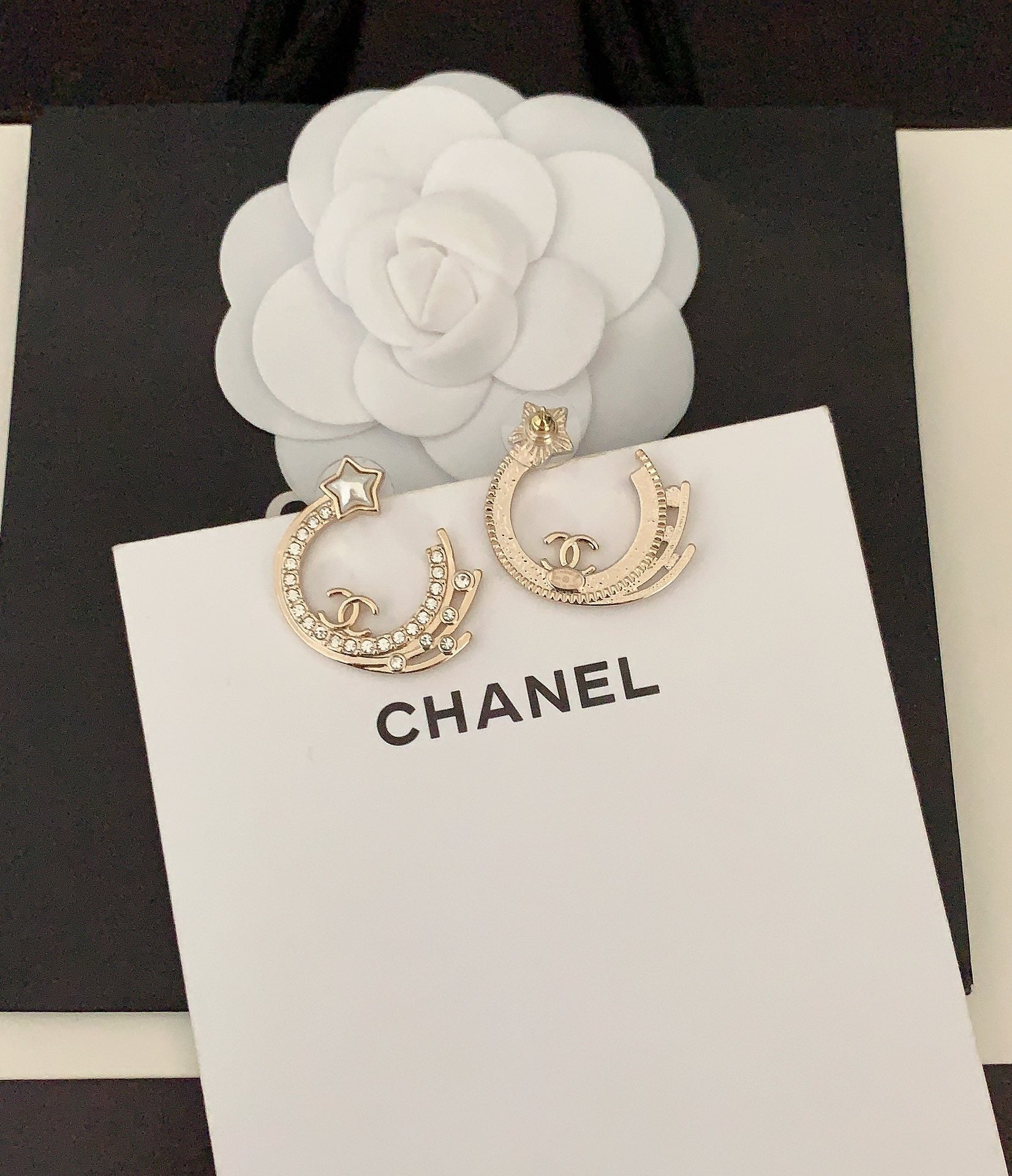 18K  Chanel Crystals Earrings