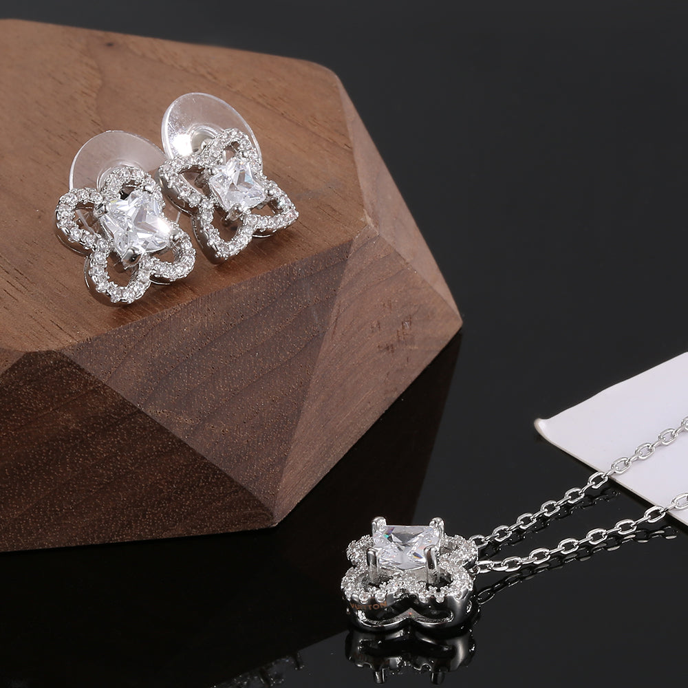 18K Louis Vuitton Blossom Earrings