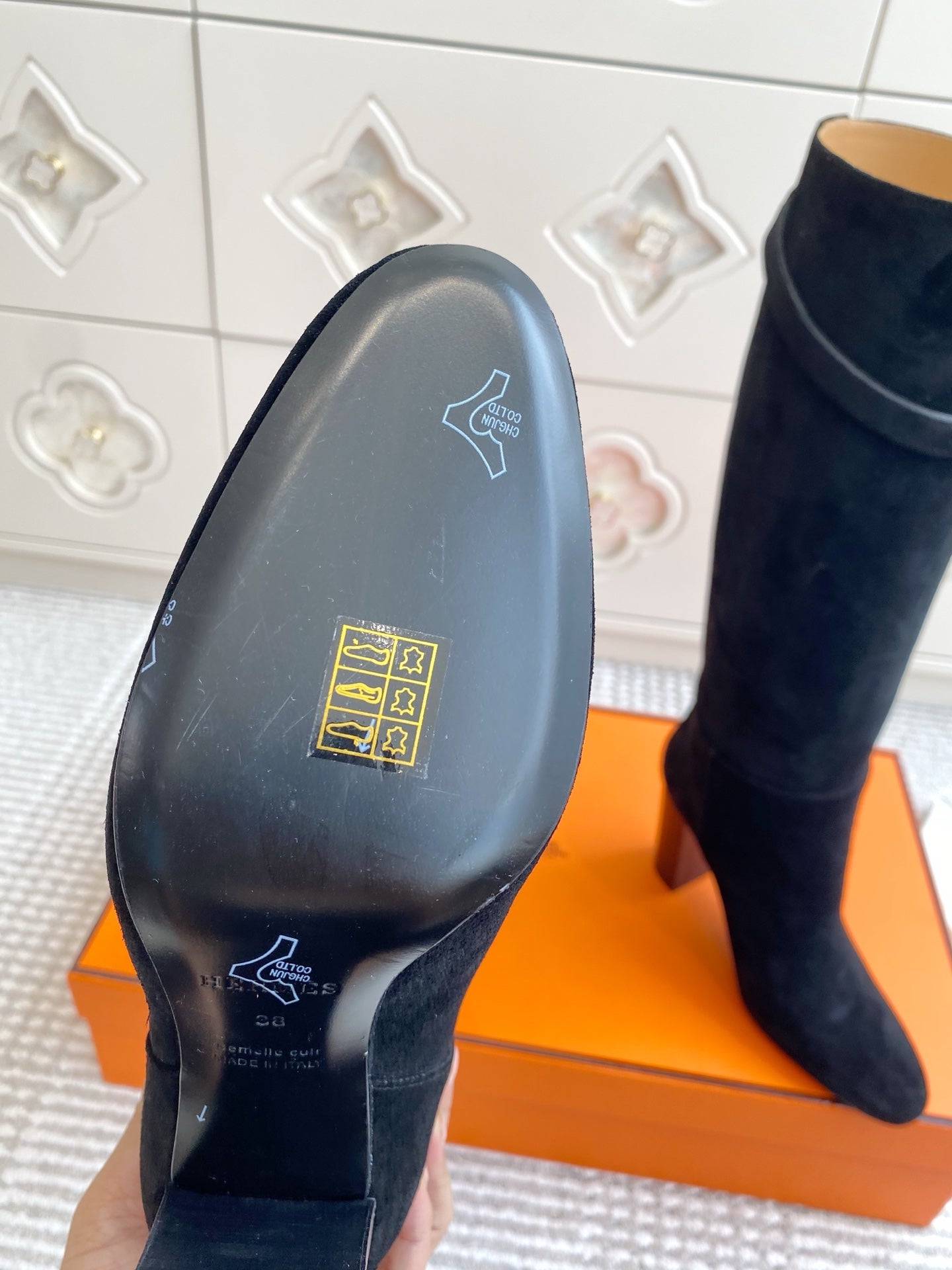 HERMES 25S TALL BOOTS 90 MM IN BLACK SUEDE