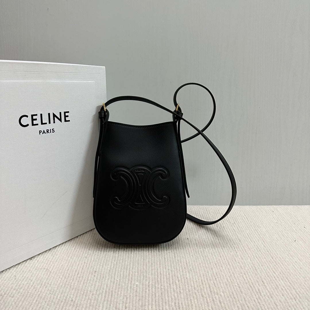 CELINE PHONE POUCH HELOISE 19 IN BLACK SUPPLE CALFSKIN