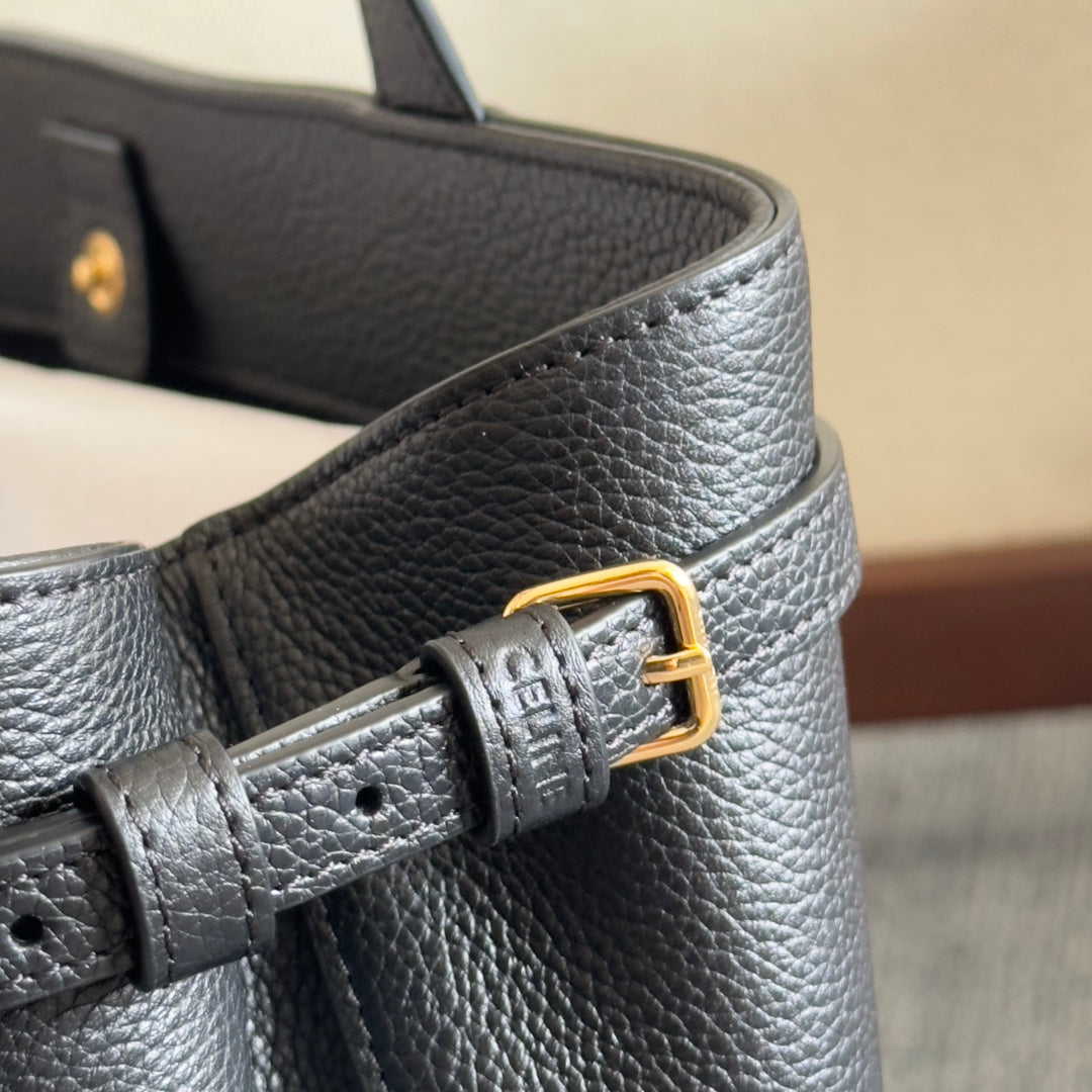 CELINE SMALL CABAS ANAÏS CUIR TRIOMPHE 28 IN BLACK GRAINED CALFSKIN