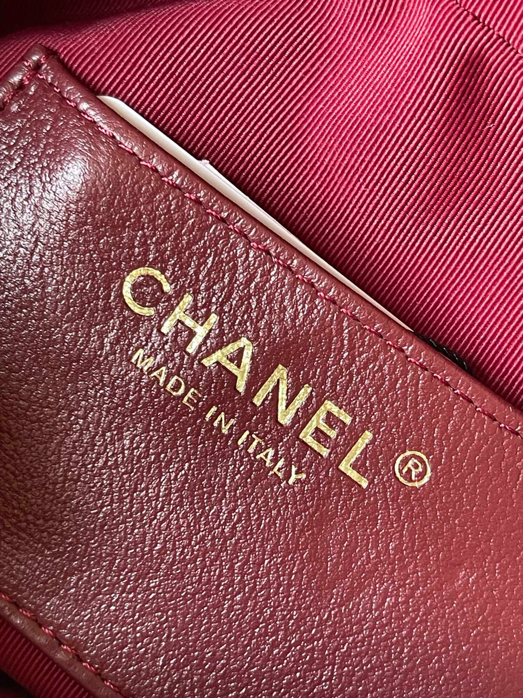 CHANEL CAMERA BAG 18 IN BUANEER RED QUILTED LAMBSKIN DOUBLE C GOLD COIN