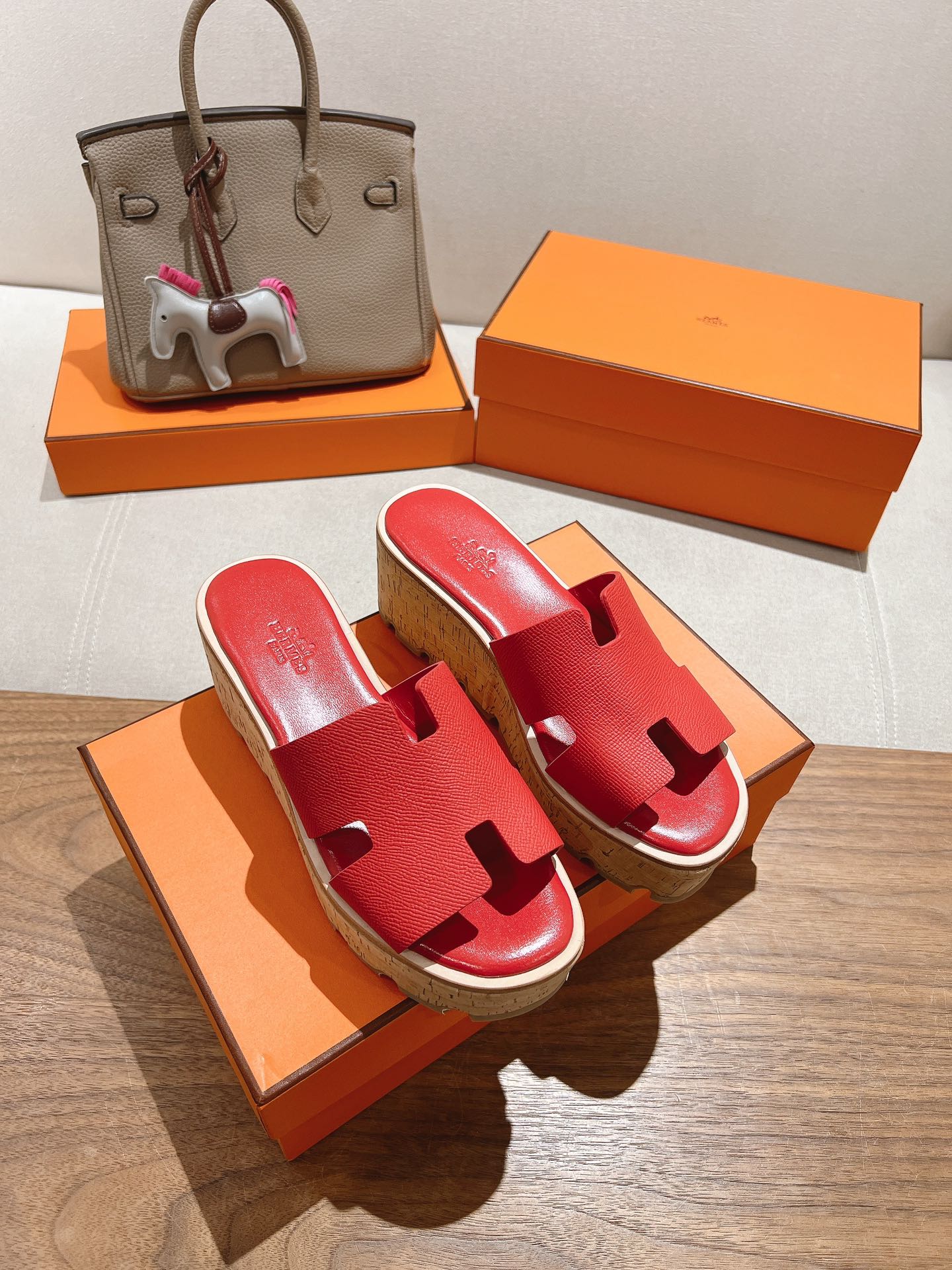 HERMES 25S HIGH WEDGE SANDALS IN RED LAMBSKIN STYLE 35