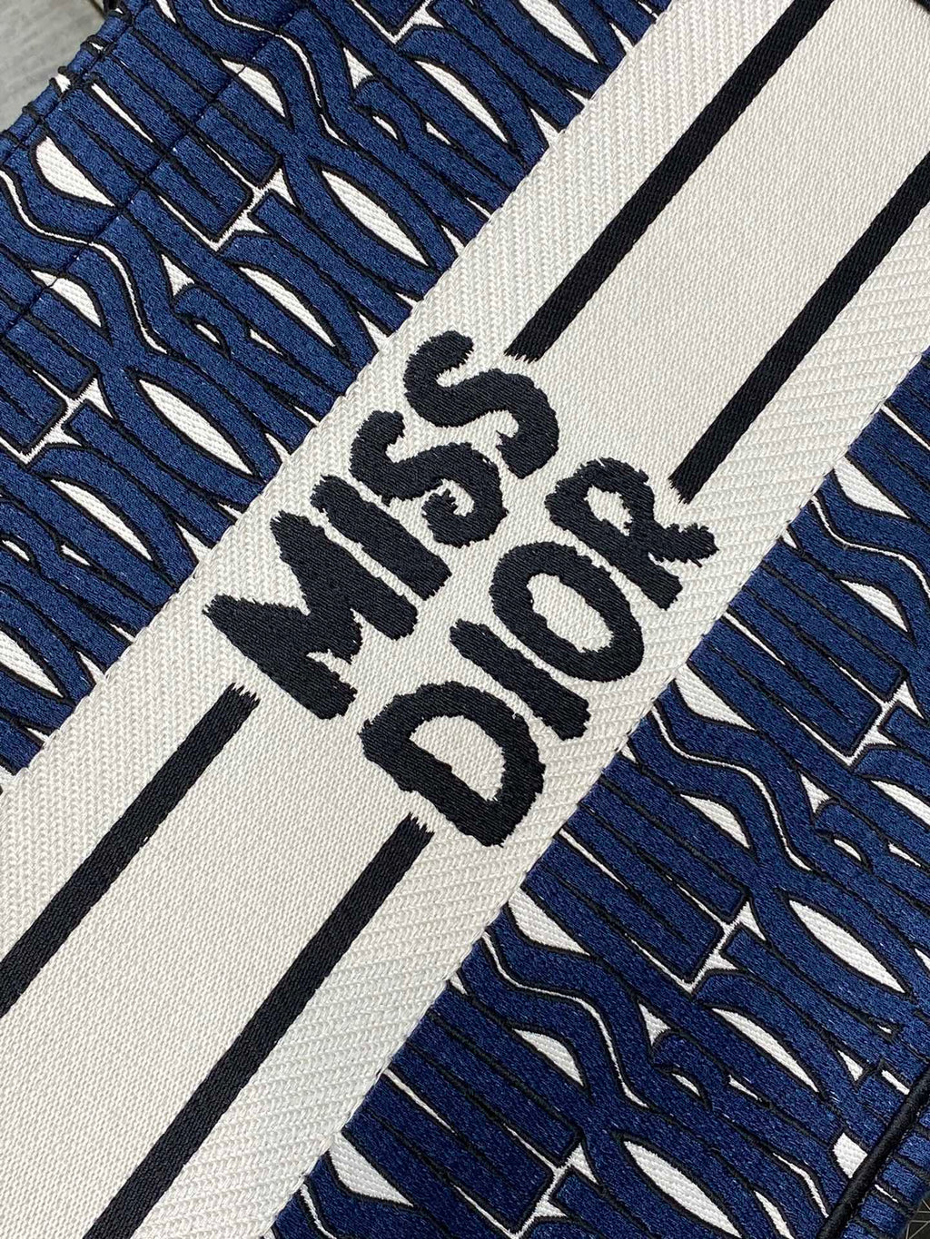 DIOR MISS MEDIUM TOTE 36 IN WHITE MIX DEEP COVE BLUE CANVAS