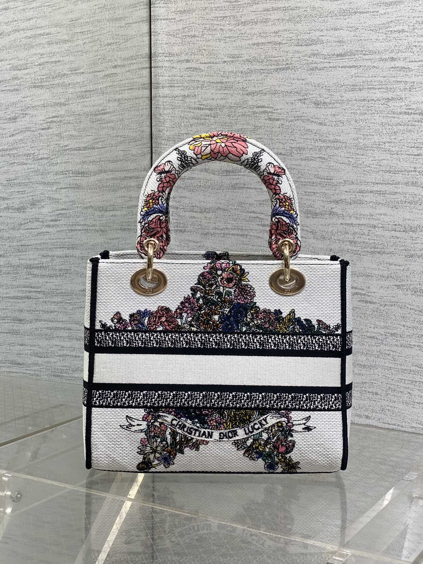 DIOR 25S SMALL LADY D-LITE BAG 24 IN WHITE RED  STAR EMBROIDERY