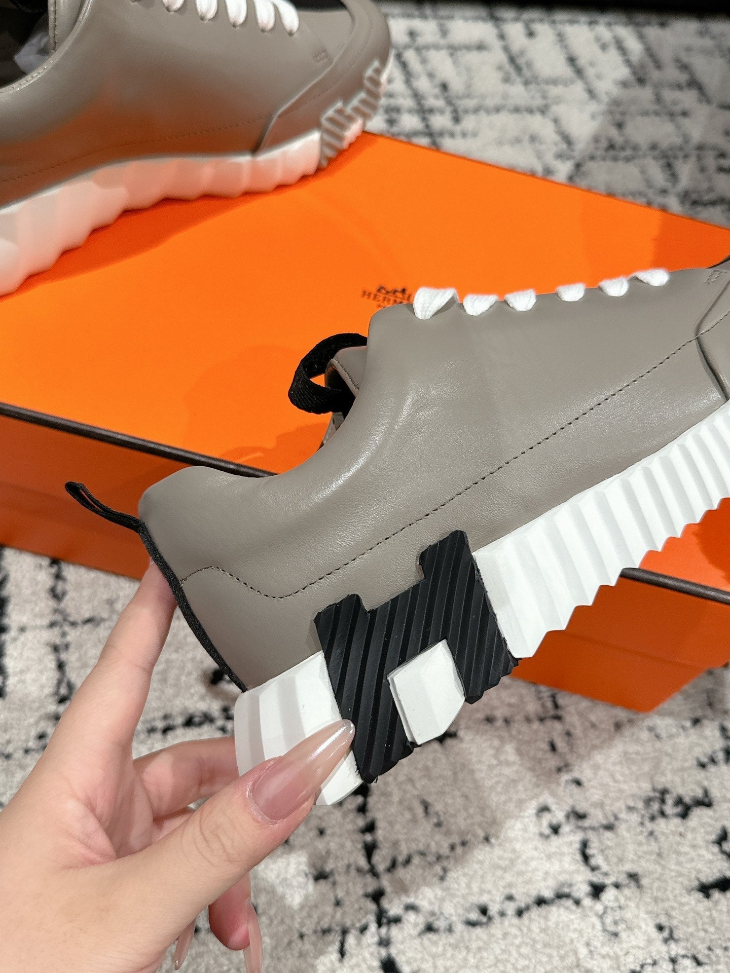 HERMES BOUNCING SNEAKER IN KHAKI BEIGE CALFSKIN