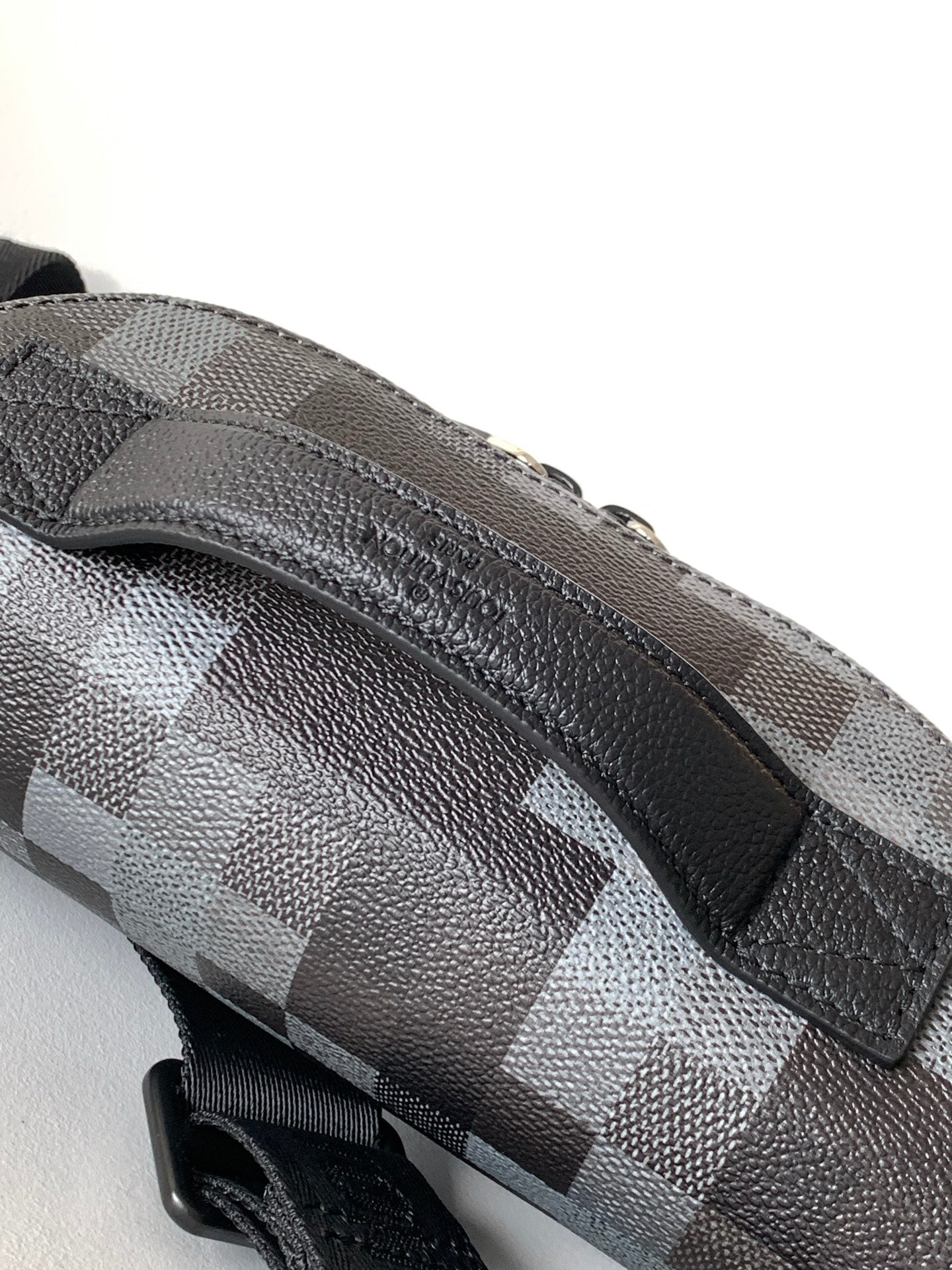 LOUIS VUITTON LV 25S ORIGINAL DYNAMIC BUMBAG 30 IN CANVAS DAMOFLAGE BLACK