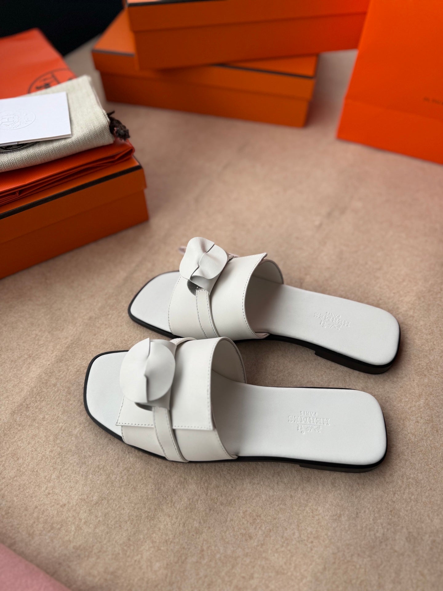 HERMES 0RAN SANDALS IN WHITE CALFSKIN