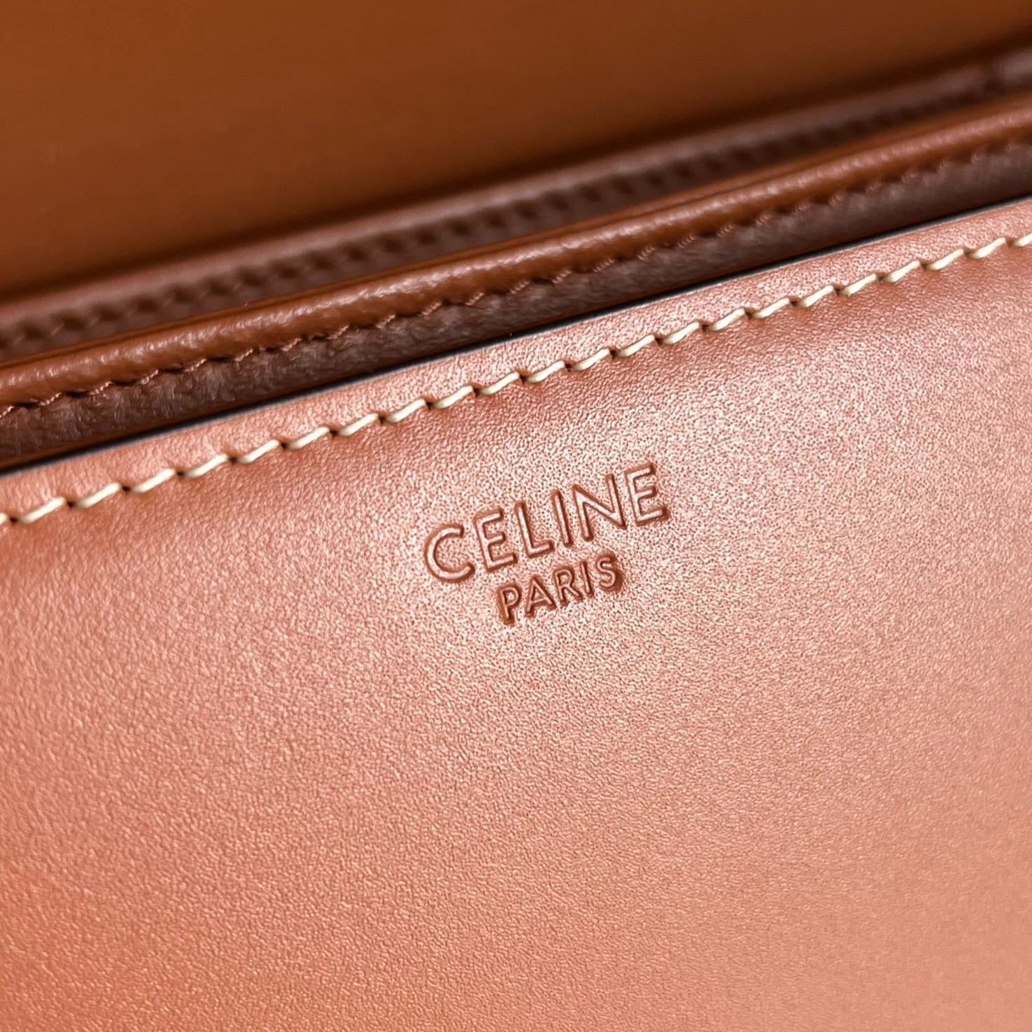 CELINE CLASSIQUE TRIOMPHE 22 TAN SMOOTH CALFSKIN