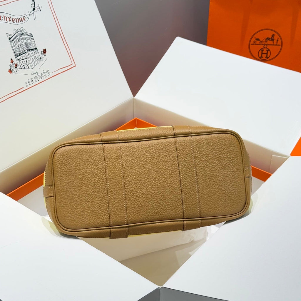 HERMES GARDEN PARTY 30CM IN YELLOW TOILETS COTTON CANVAS AND BEIGE MARFA CALFSKIN