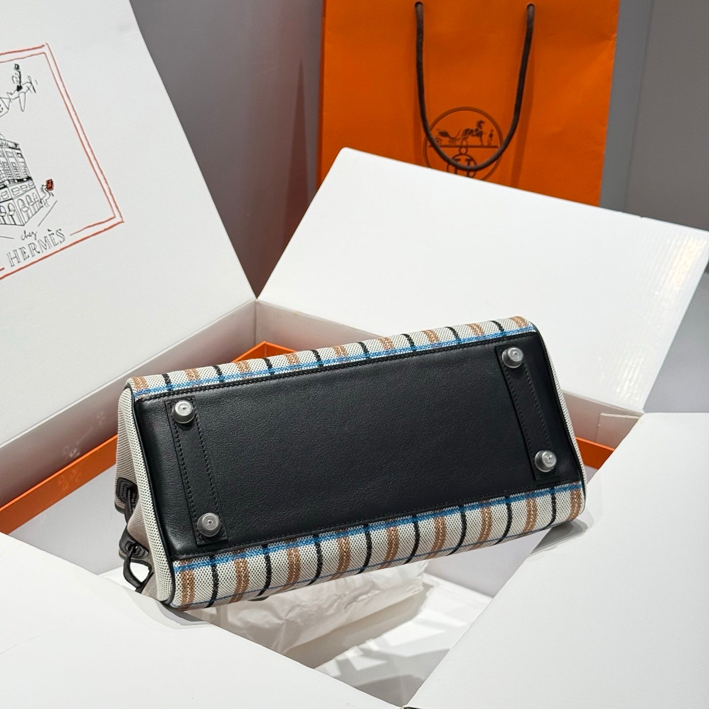 HERMES BIRKIN SHOULDER 29 IN BLACK CALFSKIN ÉCRU/NOIR/FAUVE/NOIR/BLEU ZANZIBAR EMBROIDERY PLAID CANVAS