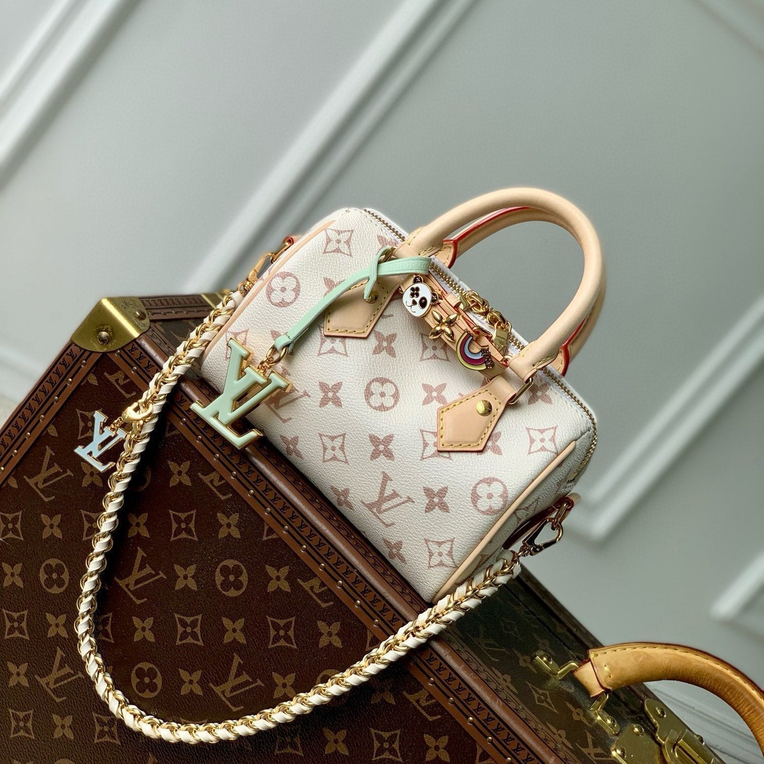 LOUIS VUITTON MINI SPEEDY BAG GREEN CHARM 18 IN LIGHT BROWN MONOGRAM DUNE COATED CANVAS
