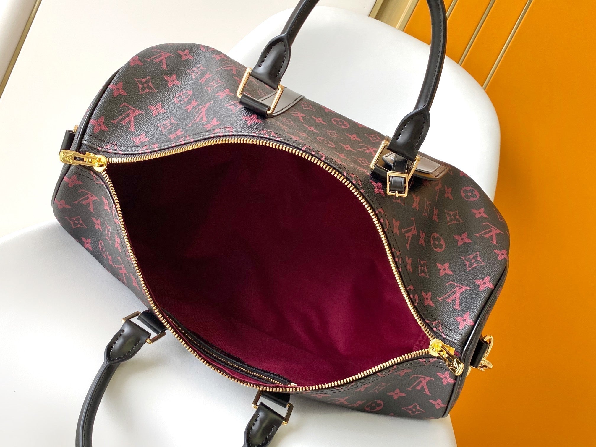 LOUIS VUITTON KEEPALL BANDOULIÈRE 45 IN BLACK MONOGRAM TOMETTE CANVAS