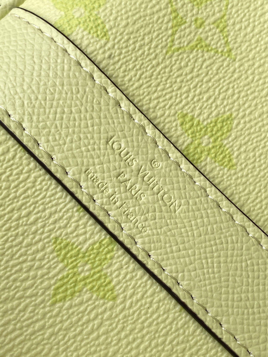 LOUIS VUITTON LV 25S KEEPALL BANDOULIÈRE 45 IN LIGHT OLIVE GREEN CALFSKIN SILVER HARDWARE