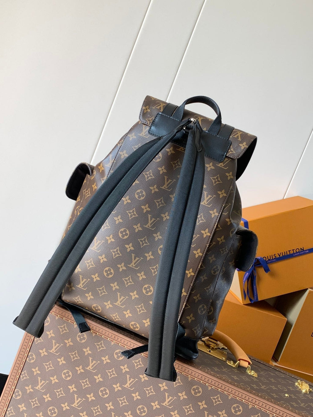 LOUIS VUITTON CHRISTOPHER MM BACKPACK 47 IN BROWN MONOGRAM CANVAS