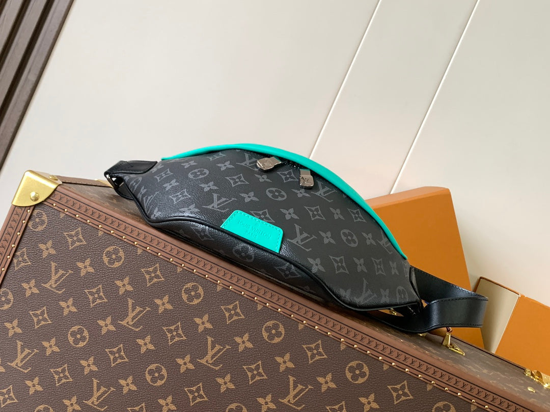 LOUIS VUITTON LV 25S DISCOVERY BUMBAG 44 IN BLACK AQUA MONOGRAM ECLIPSE CANVAS AND CALFSKIN