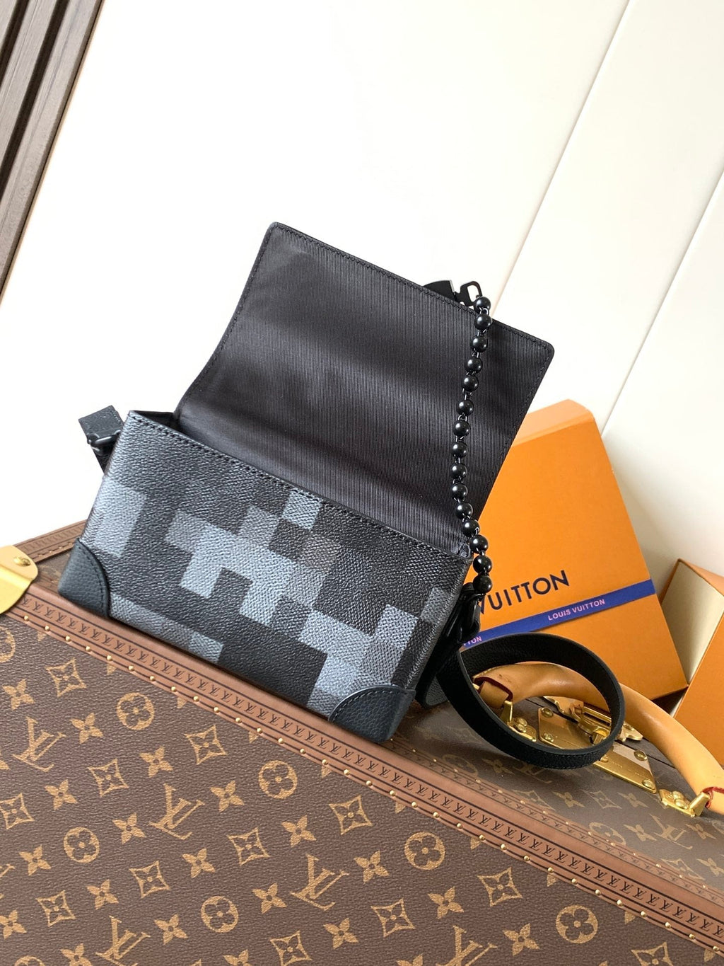 LOUIS VUITTON LV 25S STEAMER BAG 18 IN DAMOFLAGE BLACK CANVAS