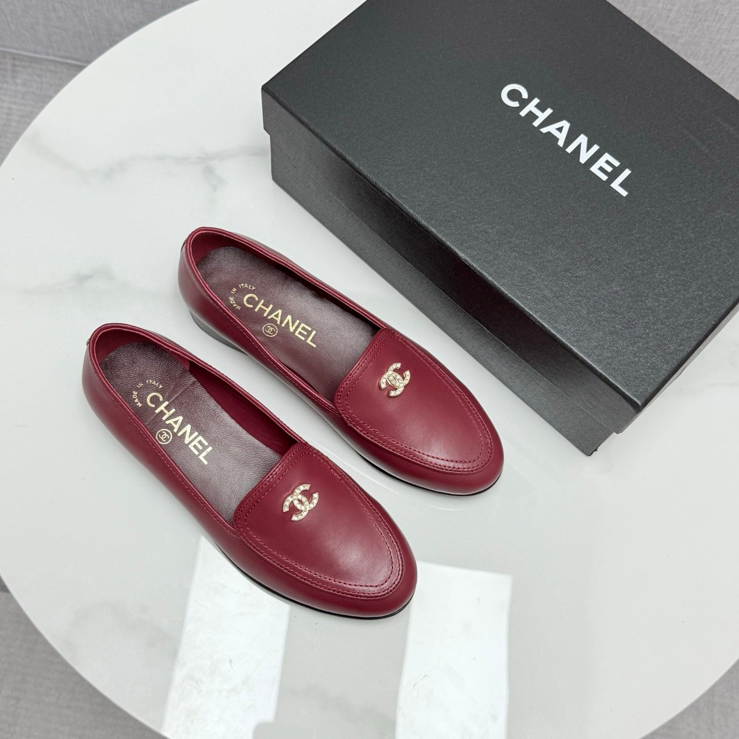 CHANEL LOAFERS 25S IN DARK RED CALFSKIN GOLD HARDWARE WITH STONES