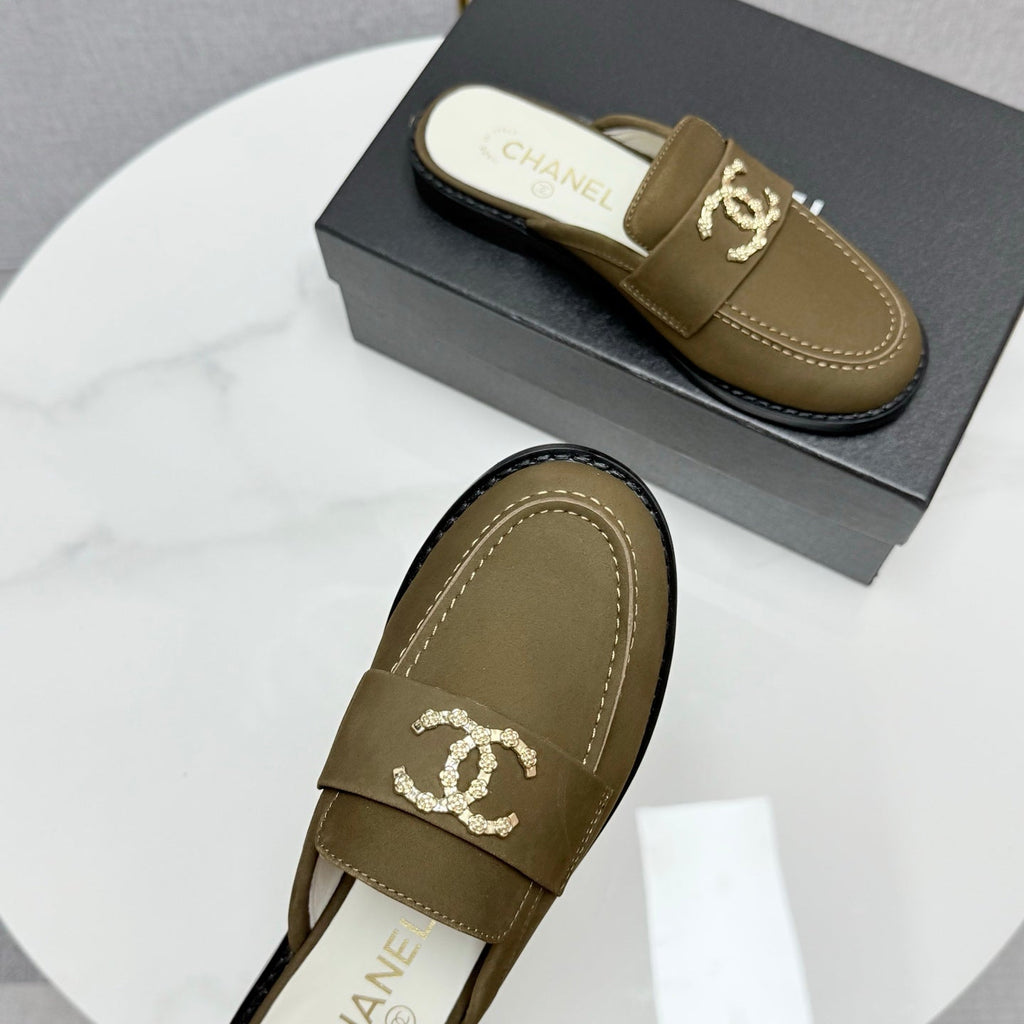 CHANEL FLAT MULE 25S IN OLIVE BROWN CALFSKIN STYLE 6