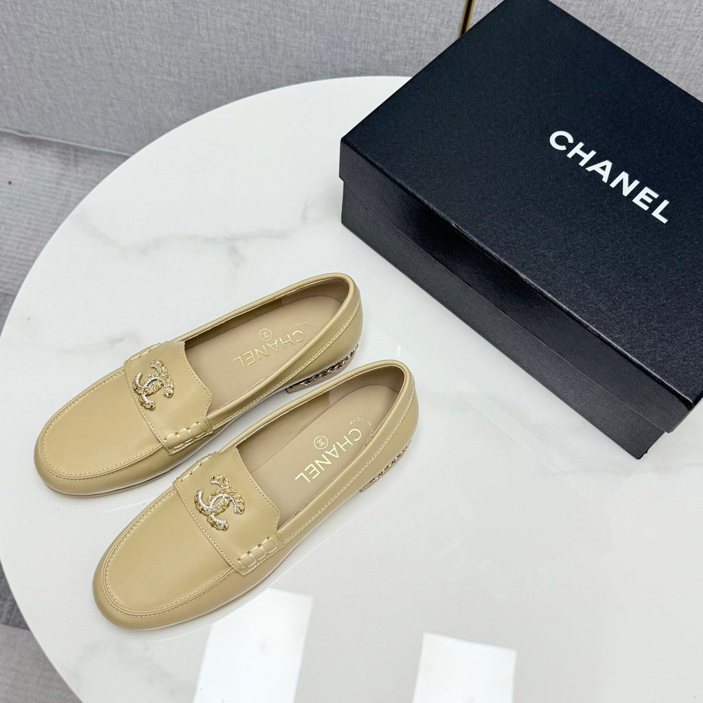 CHANEL LOAFER 25S IN WARM BEIGE LAMBSKIN WITH GOLD HARDWARE