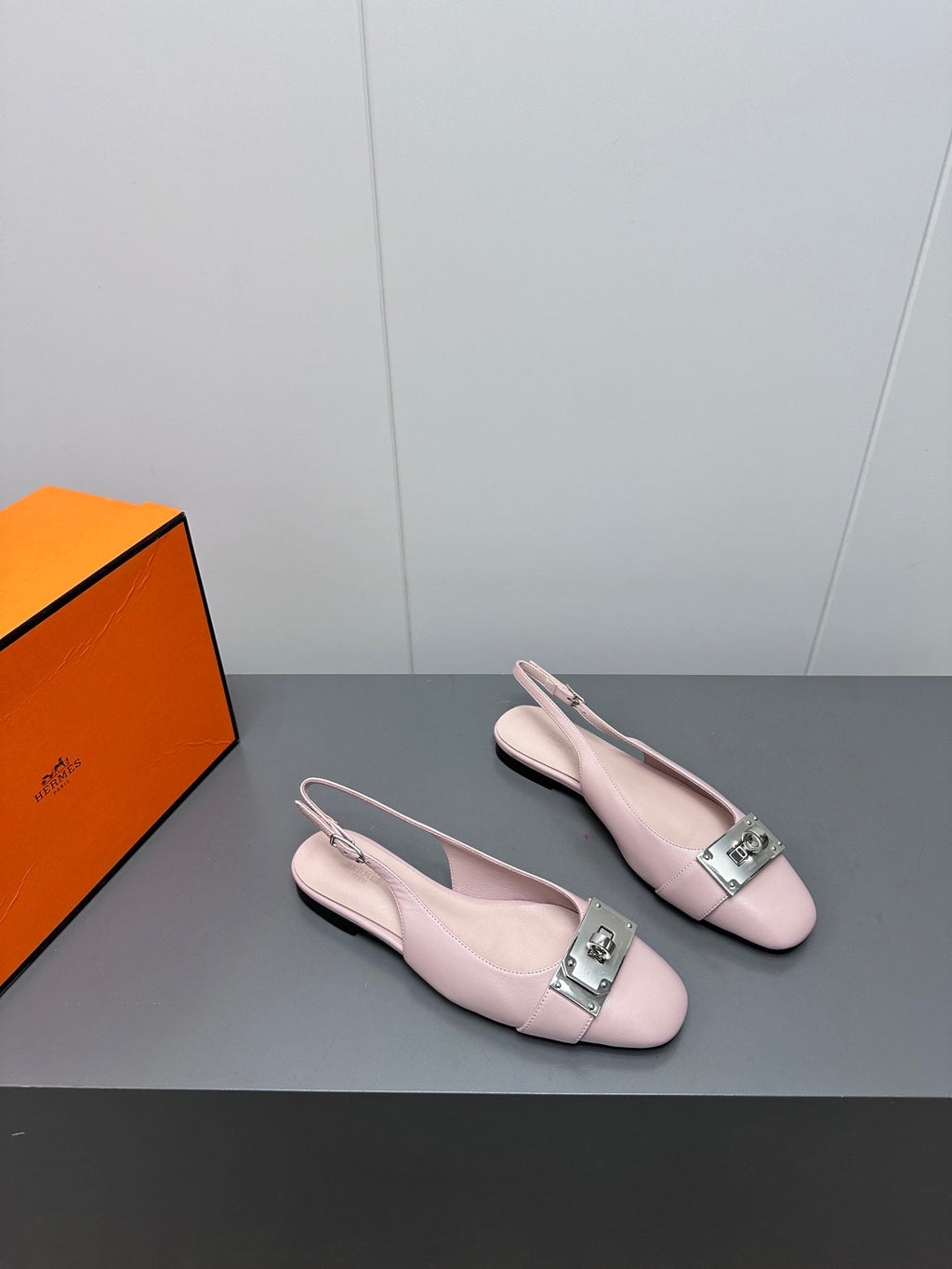 HERMES INNOCENTE SLINGBACK IN LIGHT PINK CALFSKIN