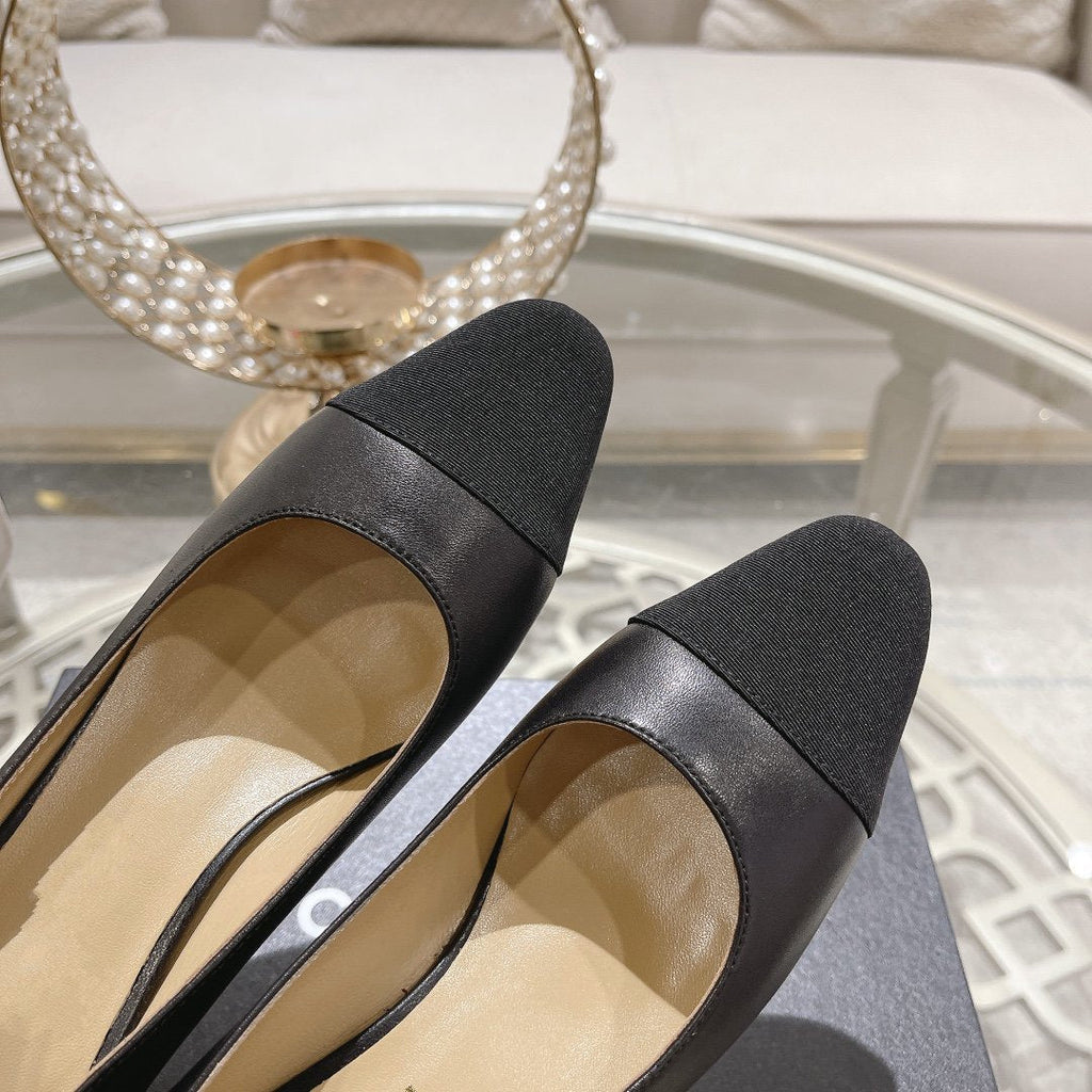 CHANEL pump 6.5 black lambskin