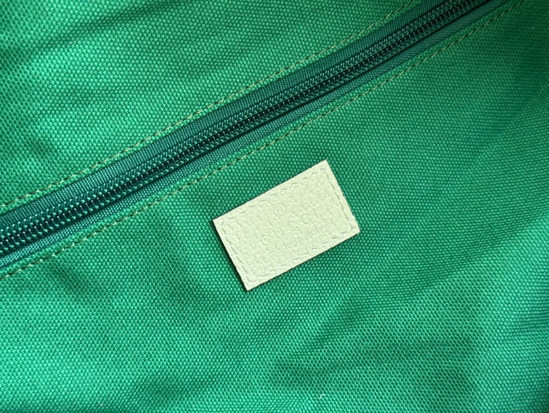 GUCCI MEDIUM DUFFLE BAG WITH WEB 47 IN WHITE SOFT  CALFSKIN
