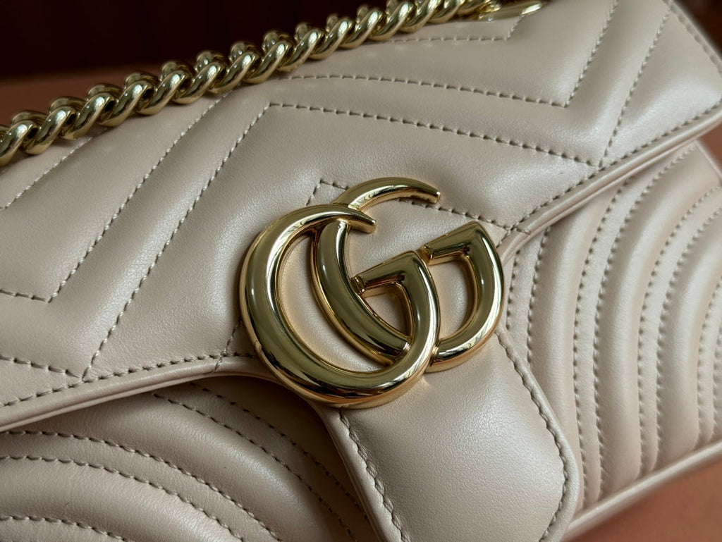 GUCCI MARMONT MEDIUM SHOUDER BAG 23 IN LIGHT BEIGE CALFSKIN
